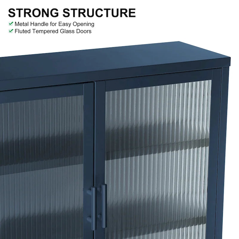 Moderne wandkast met glazen deur en uitneembare planken